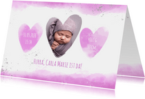 Geburtskarte mit Foto und rosa Herzen