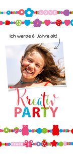 EInladungskarte zur Kreativparty mit bunten Perlen 8 Jahre