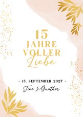 Einladungkarte zum Hochzeitstag mit Blättern im Goldlook