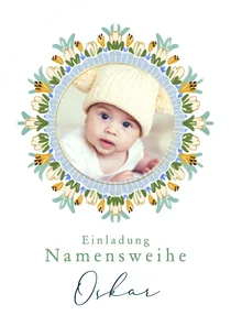 Einladung zur Namensweihe Foto mit blauem Blumenkranz Bogen 