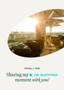 One summer moment – Foto-Urlaubskarte von Motel One