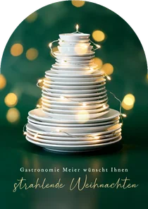 Weihnachtskarte Gastronomie Tellerstapel Lichterkette
