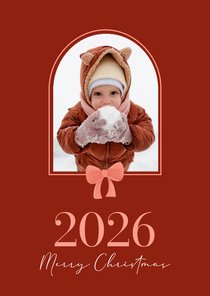 Weihnachtskarte mit Foto Bogen und Schleife auf rot
