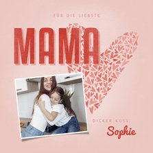 Muttertagskarte mit Typografie, Foto und Herzen