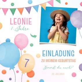 Foto-Einladung 7. Kindergeburtstag fröhliche Luftballons