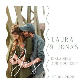 Hochzeitskarte mit Foto und Wellenlinien