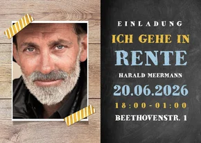 Einladungskarte zur Rentnerfeier mit Foto auf Holz
