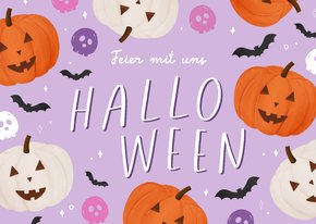 Halloween-Einladungskarte Lila Kürbisse und Fledermäuse