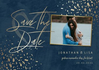 Save-the-Date-Karte mit Foto dunkelblau mit Goldschnipseln