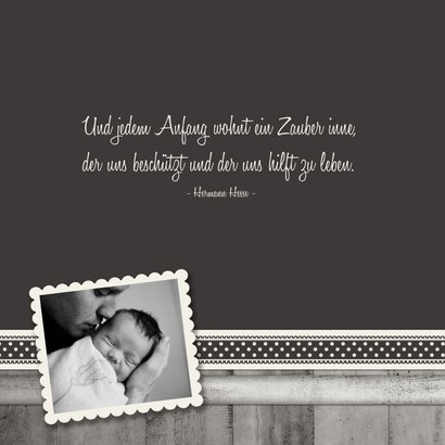 Danksagung Geburt Fotos Holz in Schwarzweiß-Look 2