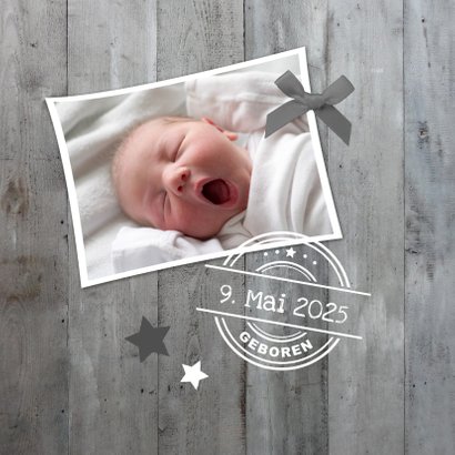Geburtskarte Foto mit Schleife auf Holz 2
