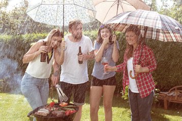 Gartenfest bei Regen