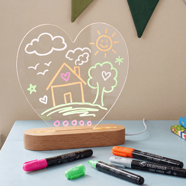 Lampe Herzform mit Kreidestiften