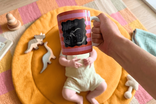 Tasse mit Ultraschallfoto