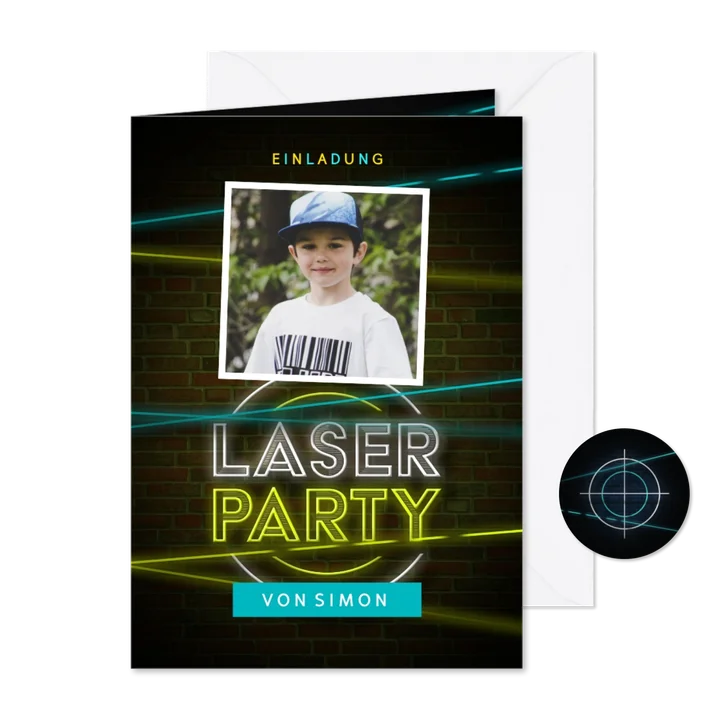 Lasertag Kindergeburtstag Einladung gelb mit Foto