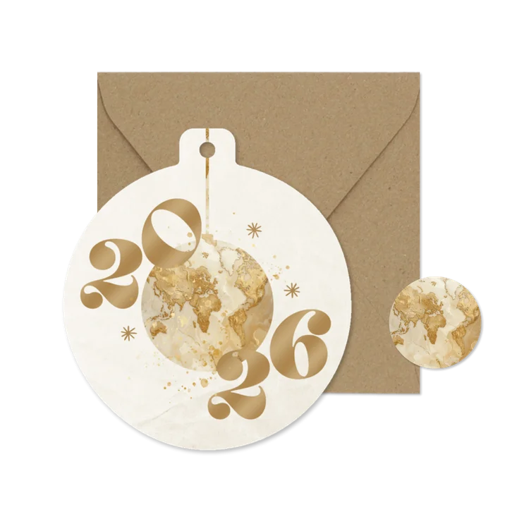 Weihnachtskugel-Karte mit Weltkarte 2027 beige gold