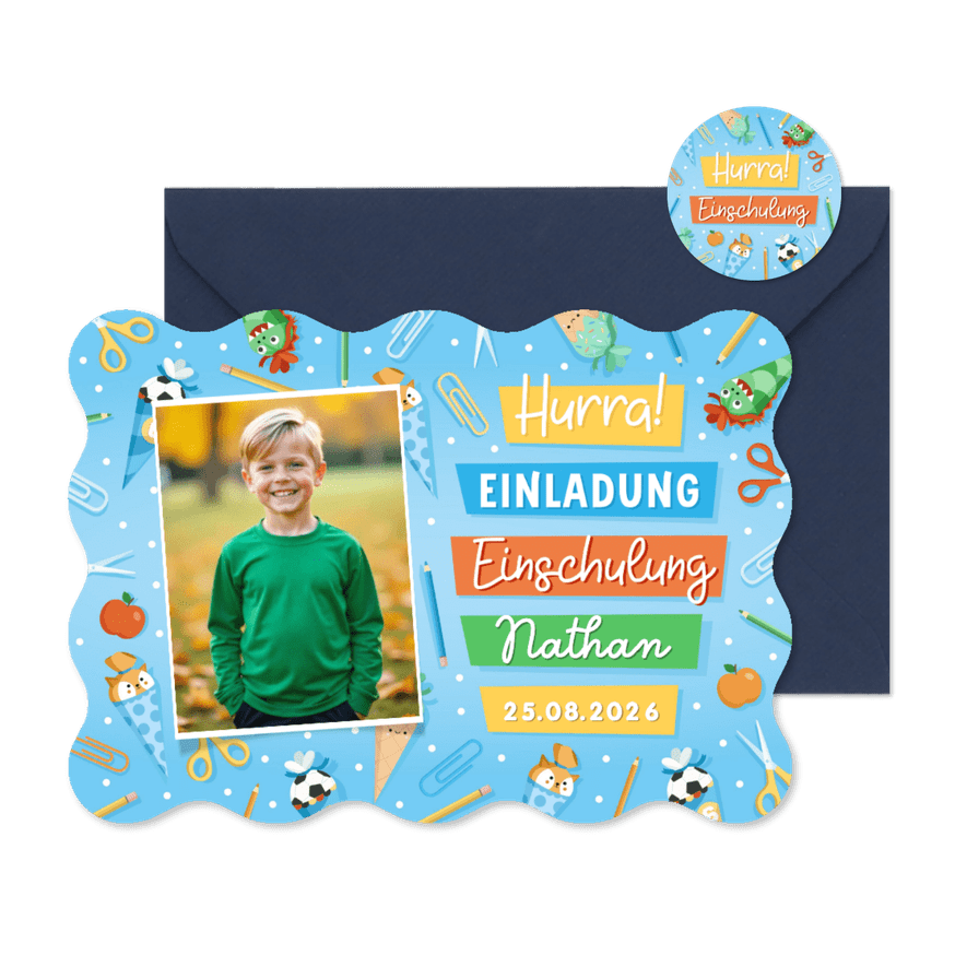 Blaue Foto-Einladung 1. Schultag Wellenform bunte Symbole - Kartenvorschau
