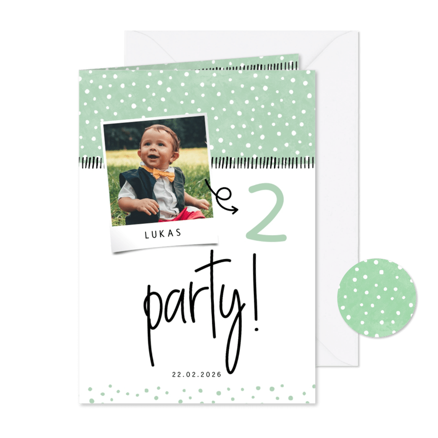 Einladung 2. Kindergeburtstag 'Party!' mit eigenem Foto - Karteneindruck
