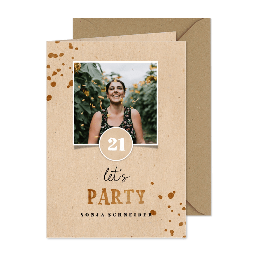 Einladung 'let's party' zum 21. Geburtstag in braun mit Foto - Karteneindruck
