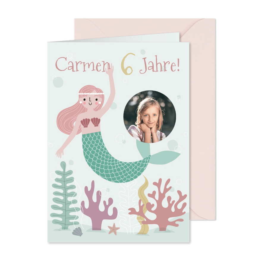 Einladung zum 6. Kindergeburtstag mit Foto und Meerjungfrau - Karteneindruck
