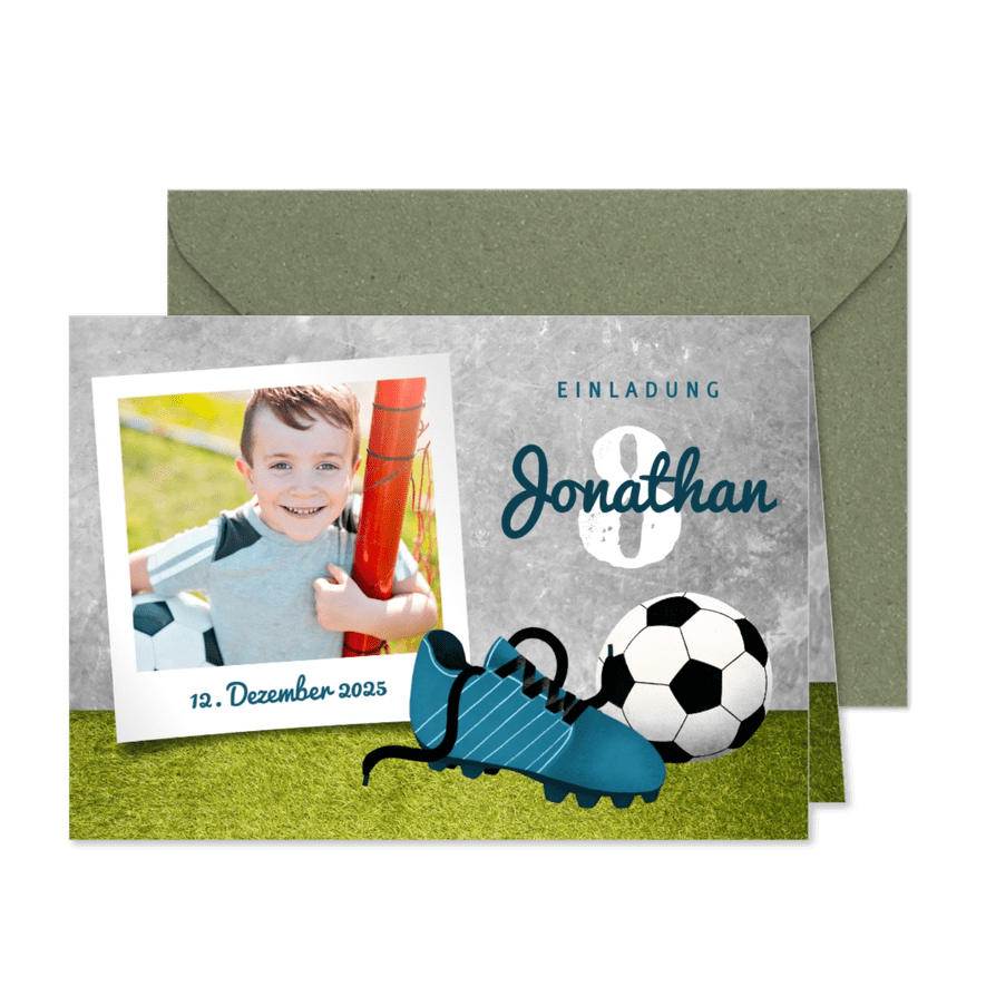 Einladung zum 8. Kindergeburtstag Fußball & Polaroidfoto - Karteneindruck