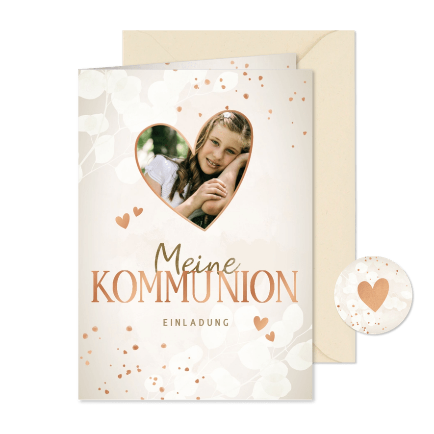 Einladung zur Kommunionsfeier Herzen, Eukalyptus & Fotos - Karteneindruck