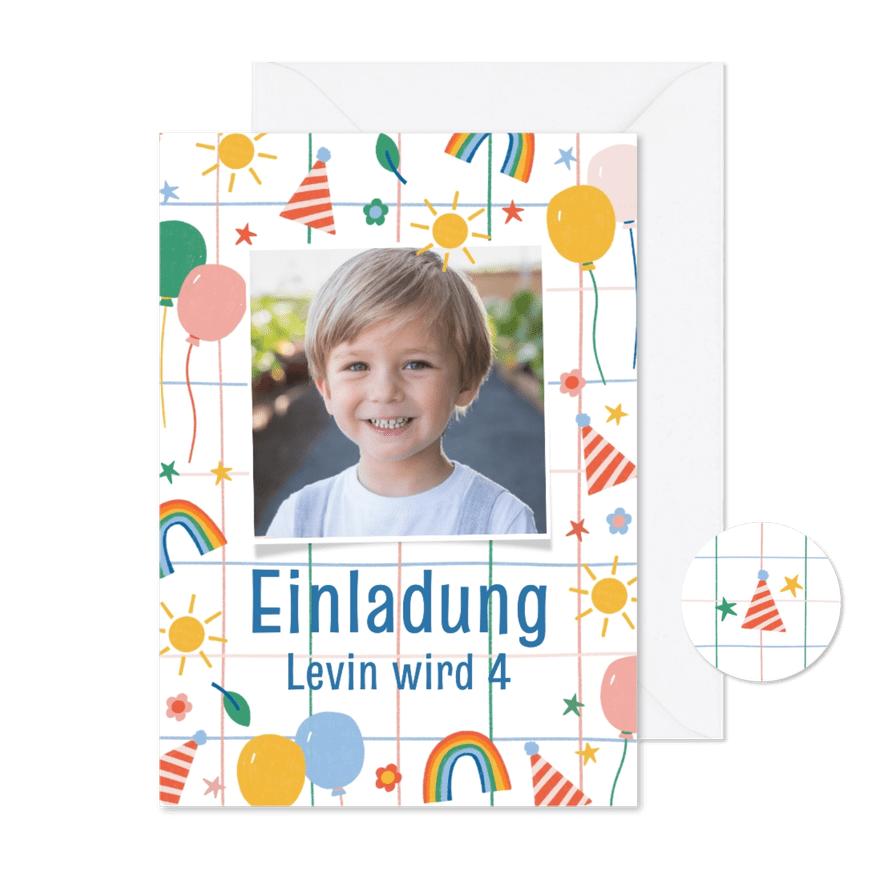 Einladungskarte 4. Geburtstag Foto und fröhliche Doodles - Karteneindruck
