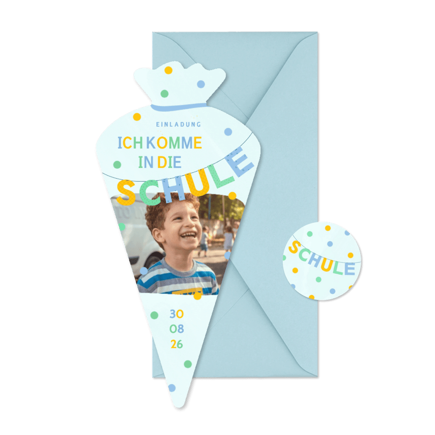 Einschulungskarte blau Schultüte Foto & Konfetti - Kartenvorschau
