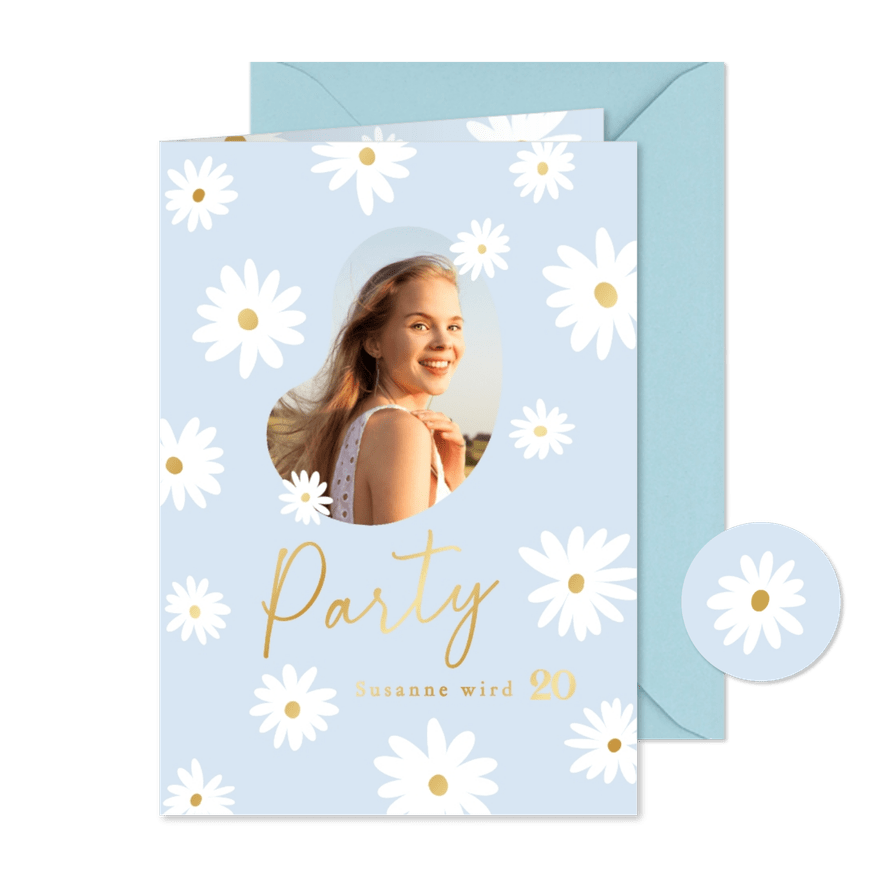 Foto-Einladungskarte Geburtstag weiße Blumen auf Hellblau  - Karteneindruck
