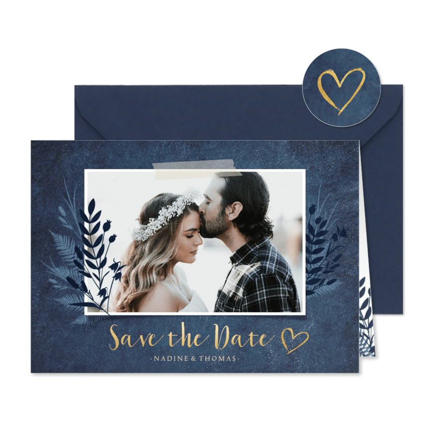 Save-the-Date-Karte dunkelblau Pflanzen und Foto - Karteneindruck