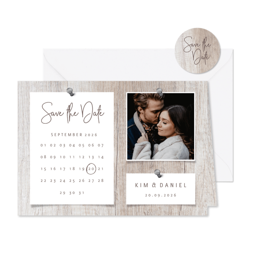 Save-the-Date-Karte zur Hochzeit Fotos auf Holz - Kartenvorschau