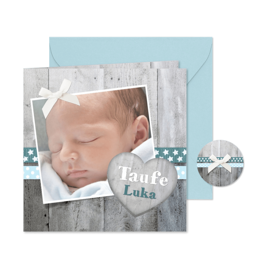 Taufeinladung Foto und Holzherz blaue Bänder - Karteneindruck
