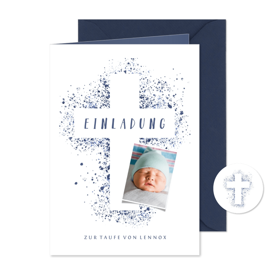 Taufeinladung Kreuz blau Spritztechnik mit Foto - Karteneindruck
