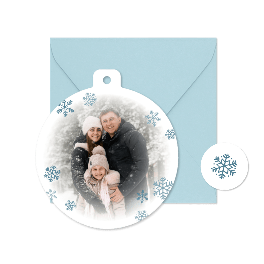 Weihnachtskarte Kugelform Christbaumkdeko Foto Schnee - Karteneindruck
