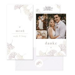 Schlichtes Hochzeitskartenset mit feinen Ginkgoblättern